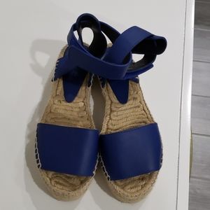 Vince Wedges with strap